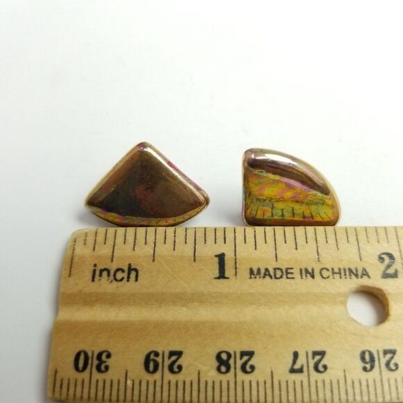 Vintage Gold Tone Triangle Shape Stud Earrings, Glazed Metallic Design, Estate - Picture 2 of 5